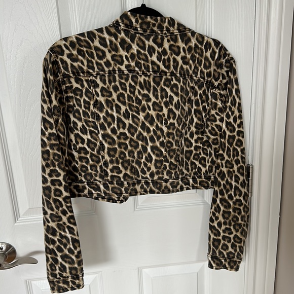 Animal print jacket. Size small - Picture 4 of 4